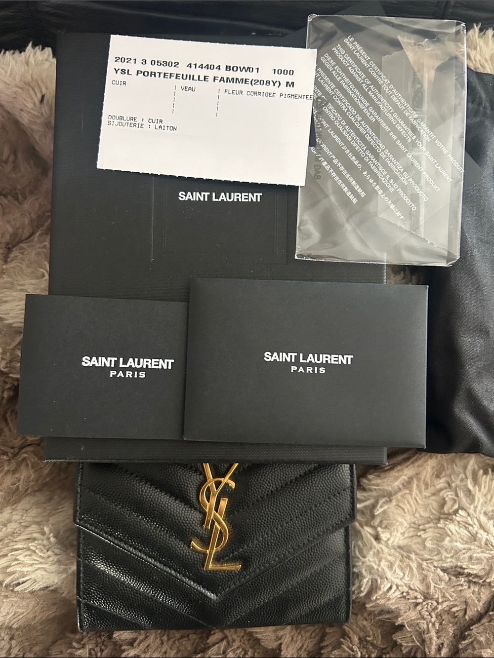 Saint Laurent ⭐️🎀 - Cassandre Matelasse small envelope wallet SOLD - Picture 2 of 7